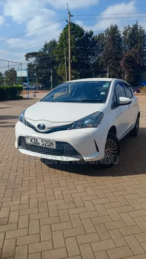 Toyota Vitz 2015 White