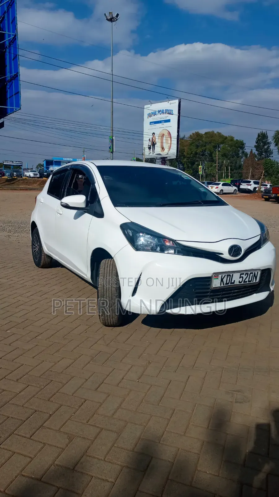 Toyota Vitz 2015 White
