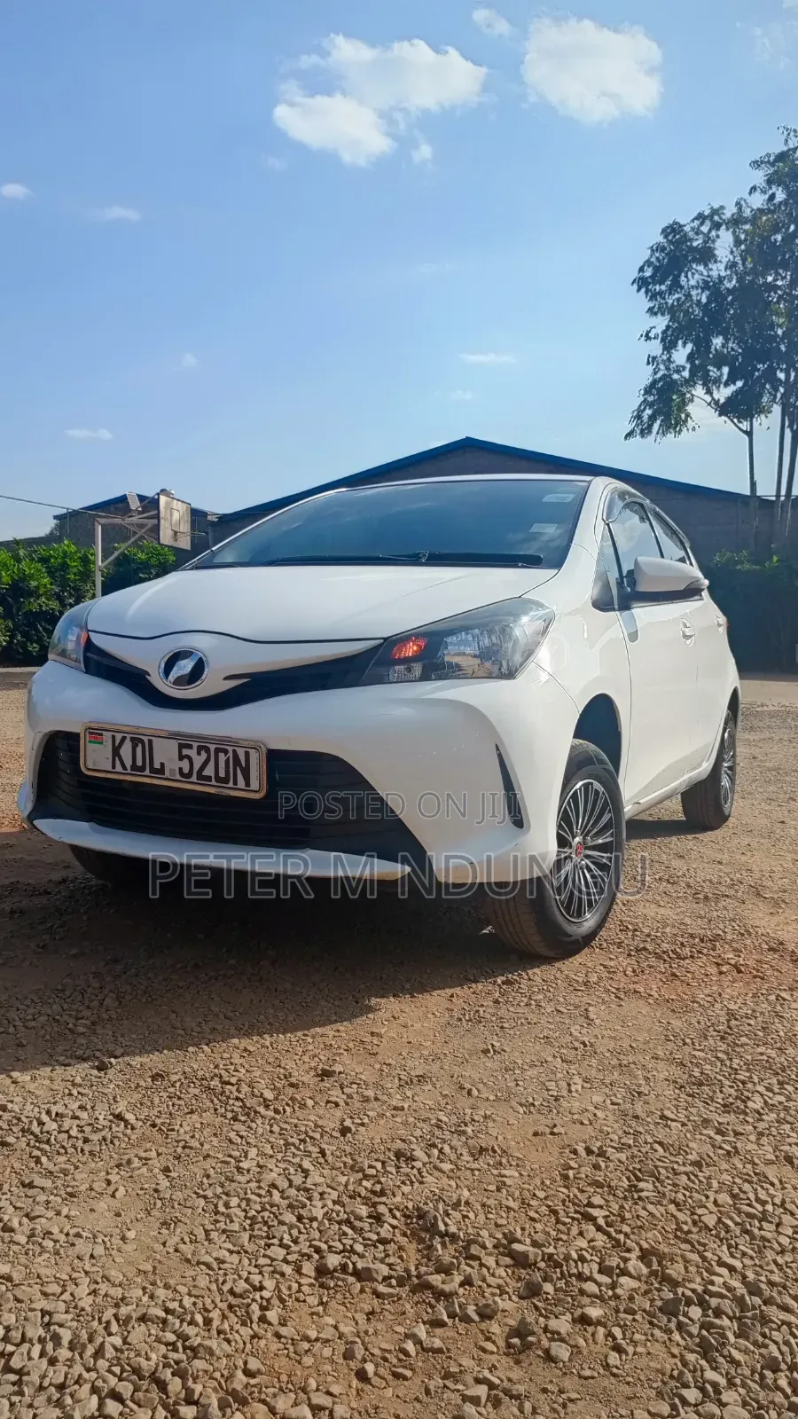 Toyota Vitz 2015 White