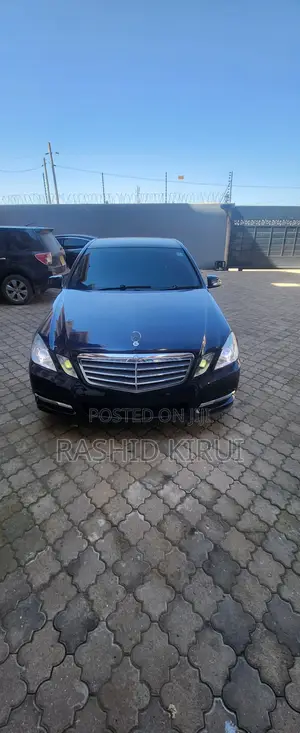 Mercedes-Benz E250 2012 Blue