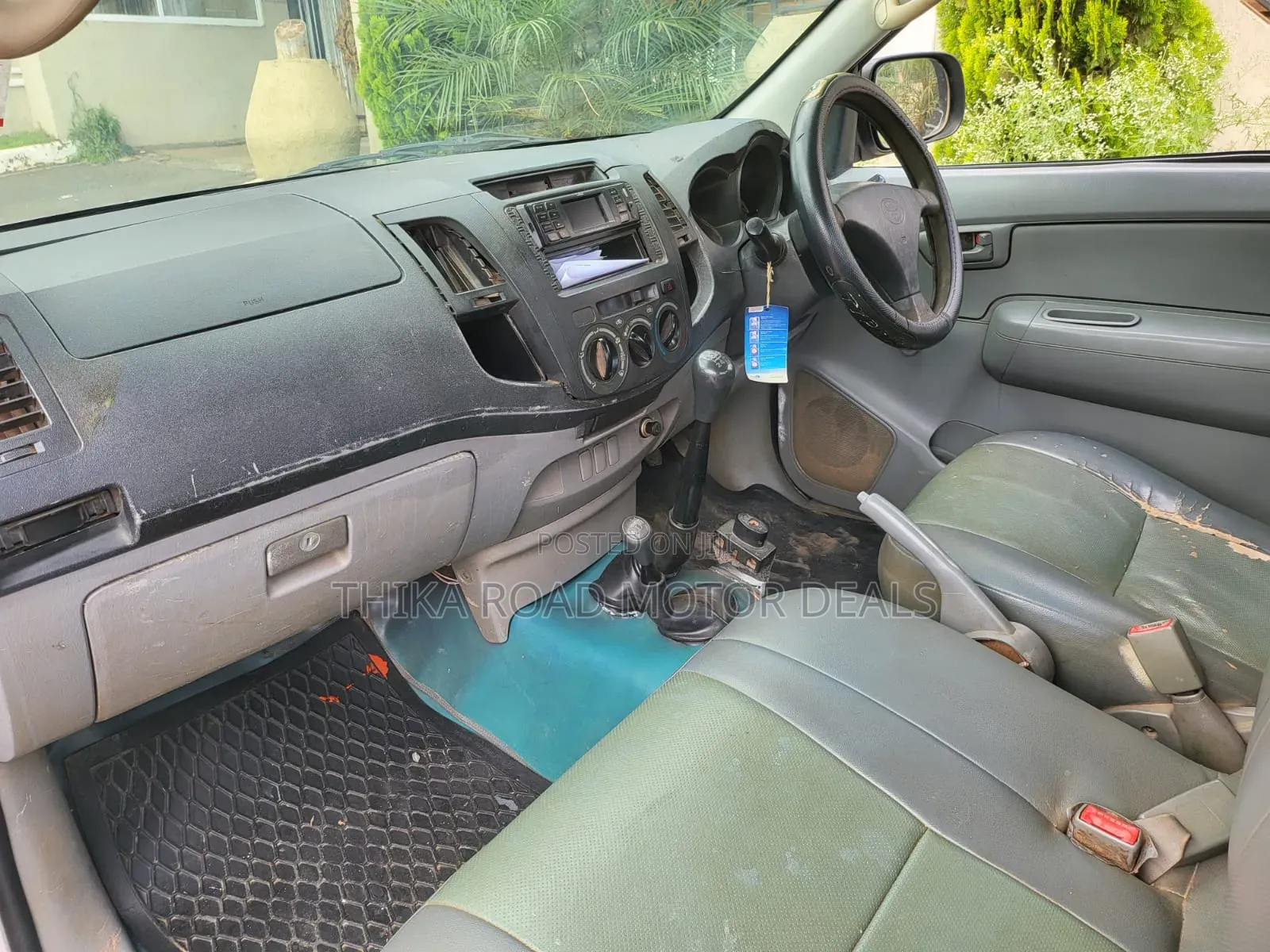 Toyota Hilux 2006 White