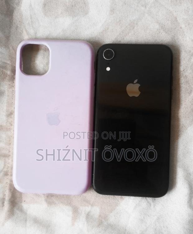 Apple iPhone XR 64 GB Black - thumbnail 4