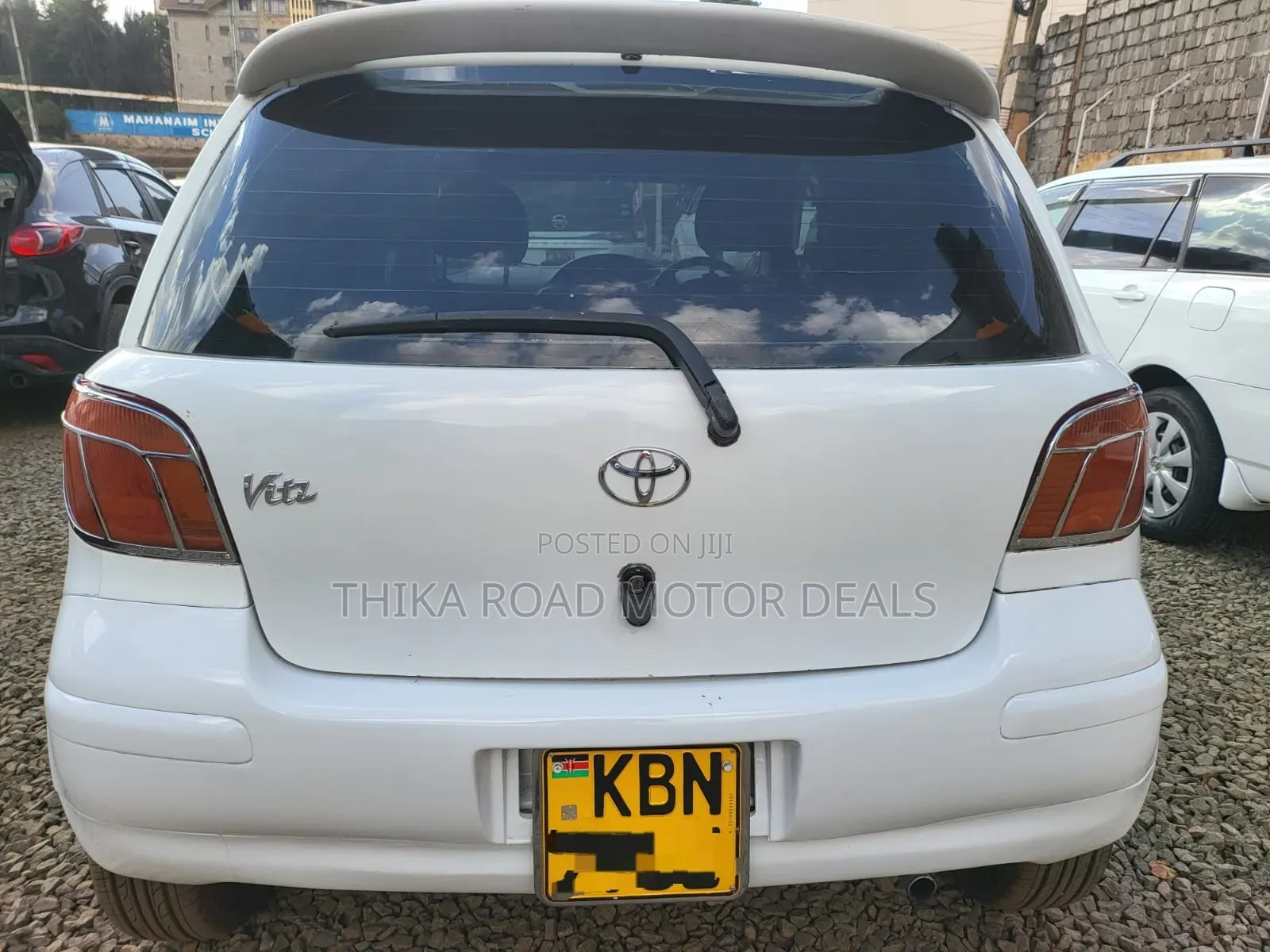Toyota Vitz 2004 White