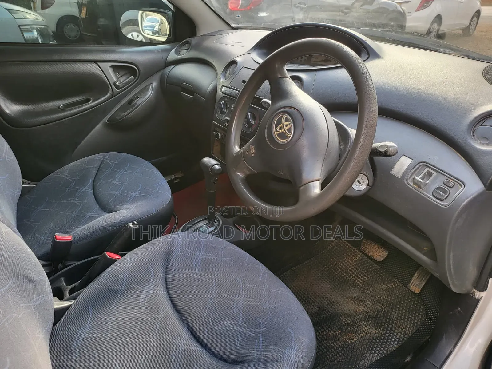 Toyota Vitz 2004 White