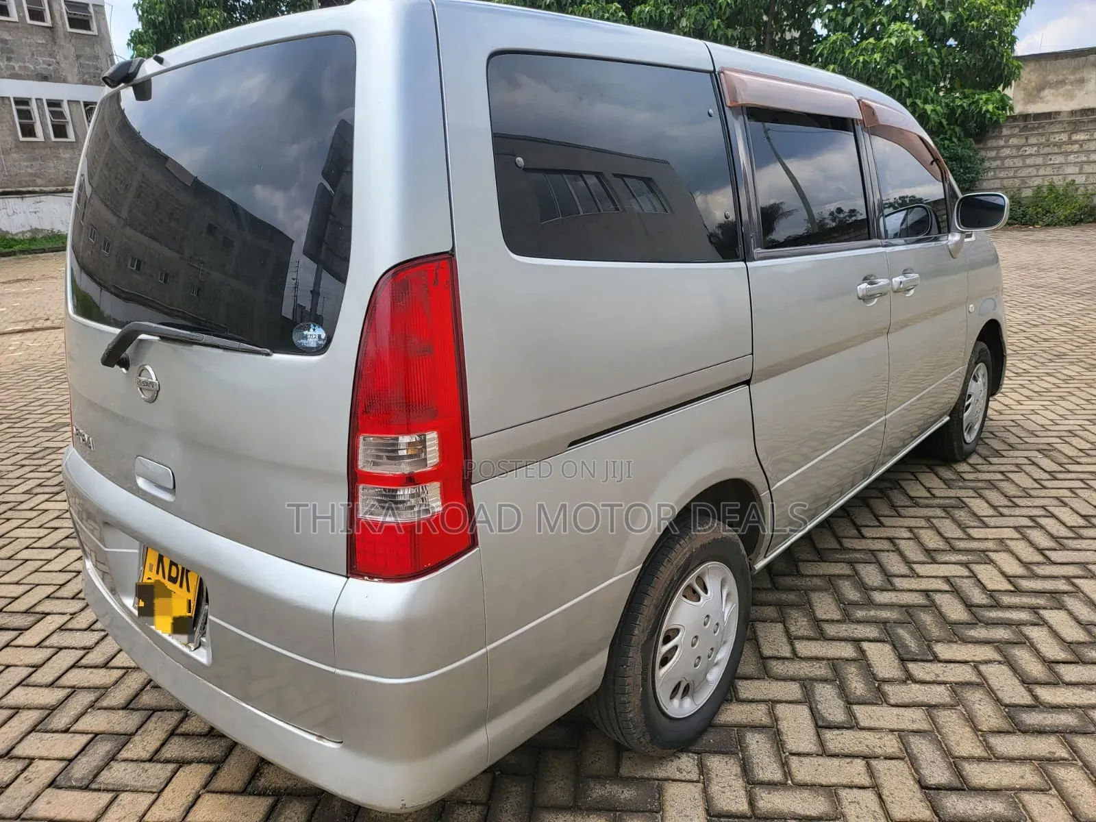 Nissan Serena 2005 Silver