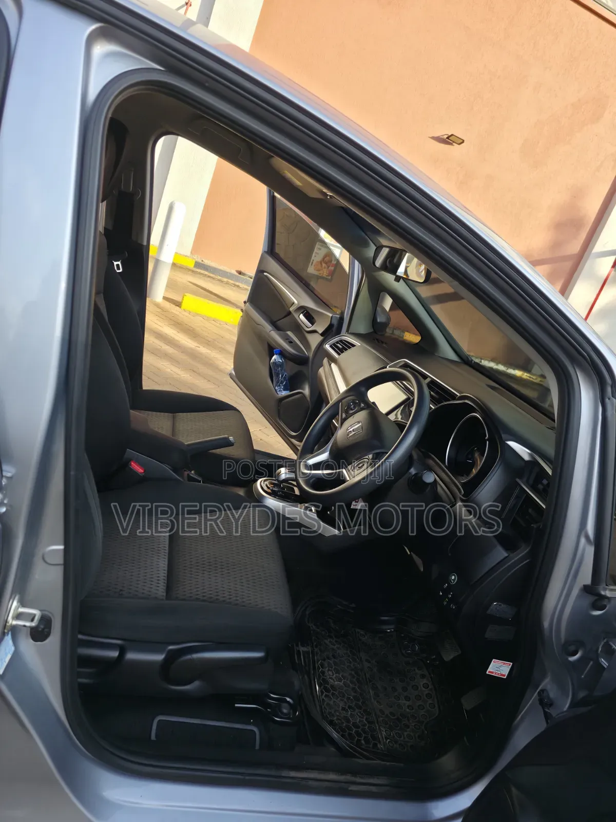 Honda Fit 2018 Silver
