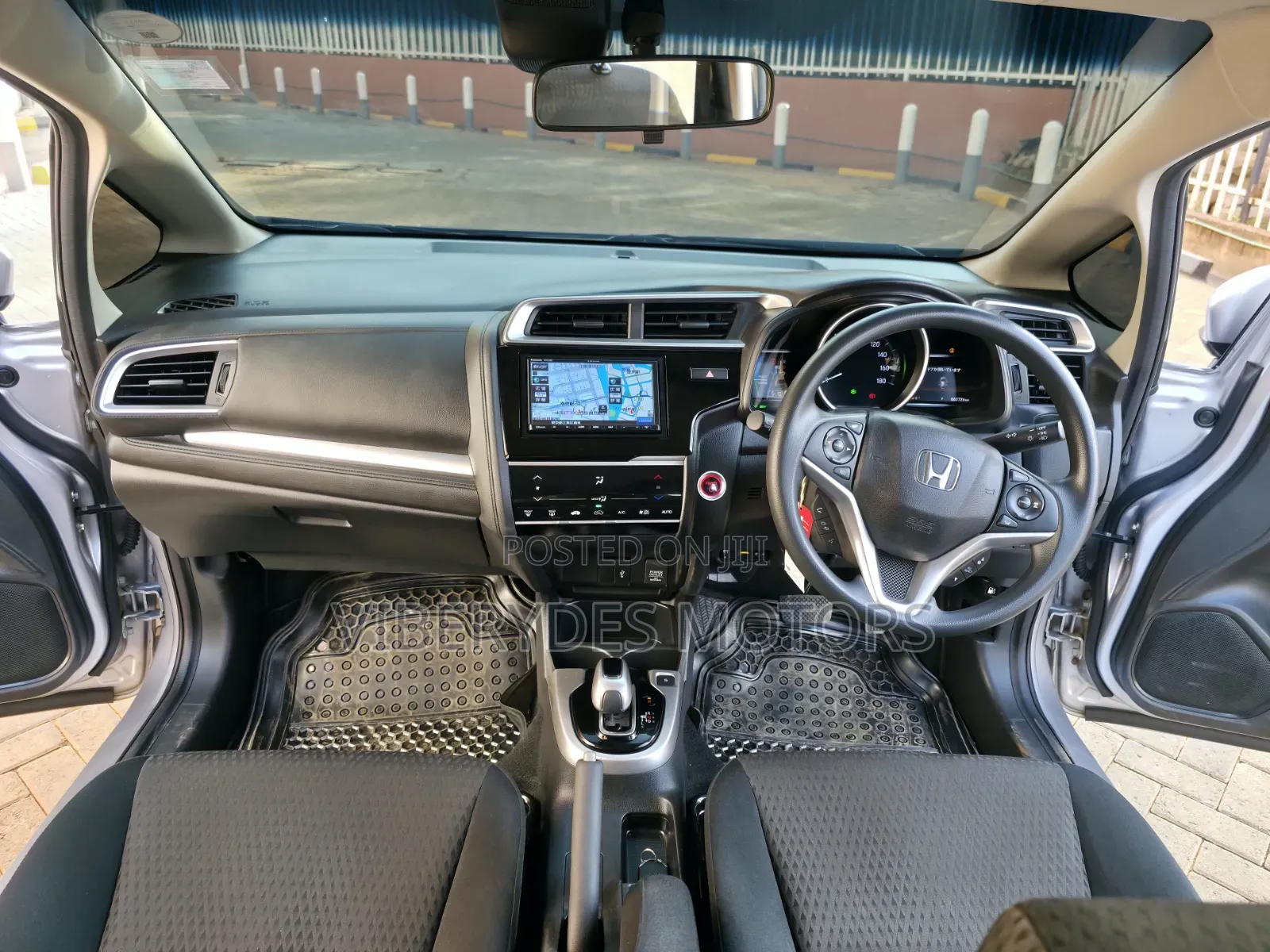 Honda Fit 2018 Silver