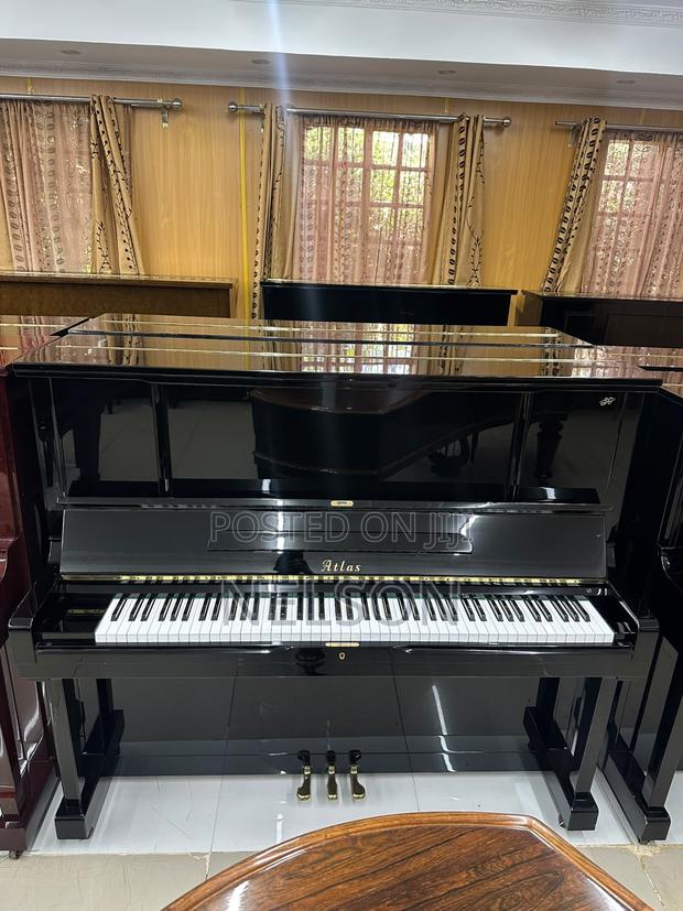 Atlas 30 C Upright Piano