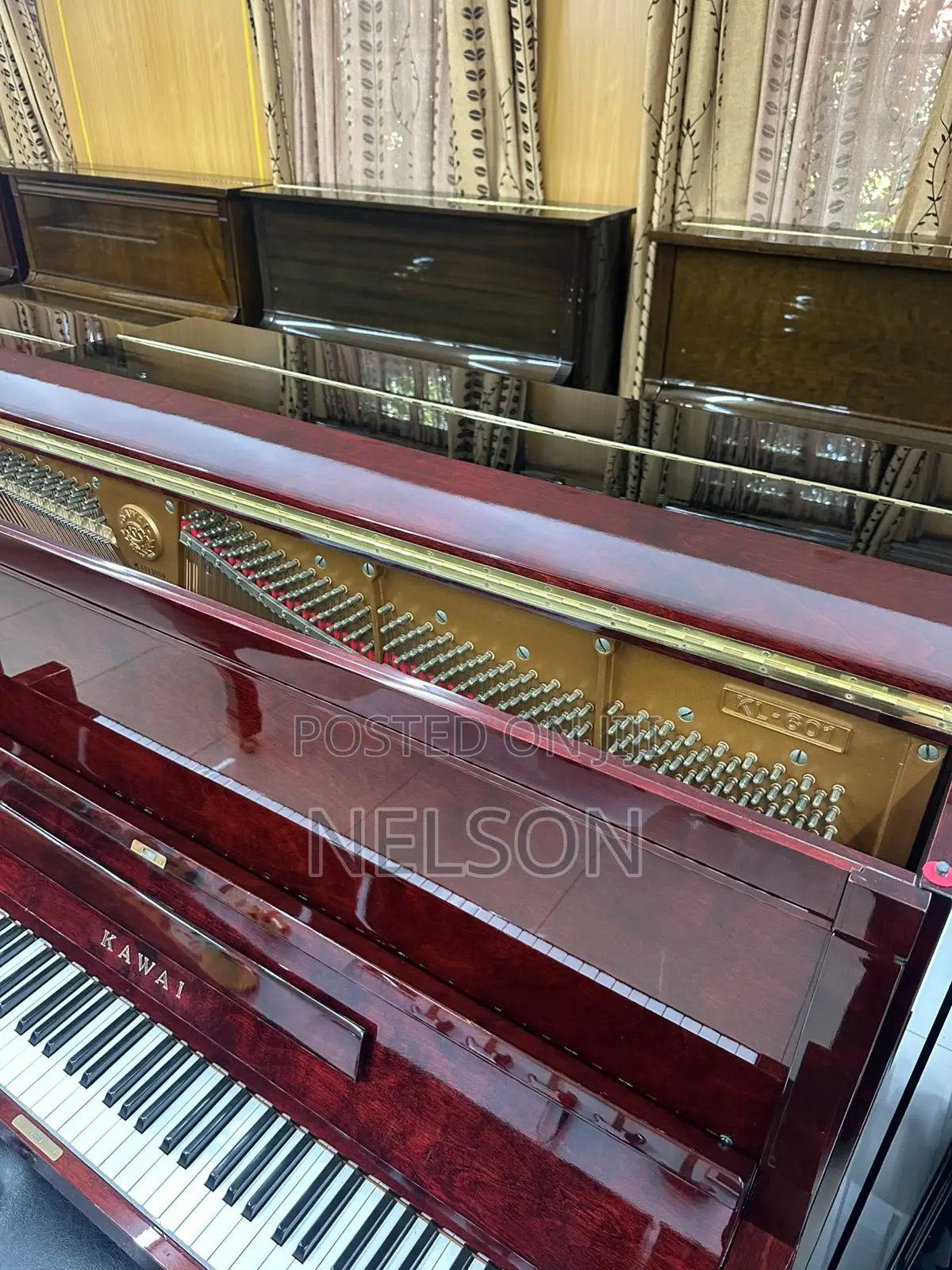 Kawai KL 601 Upright Piano