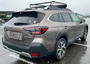 Subaru Outback 2022 Brown