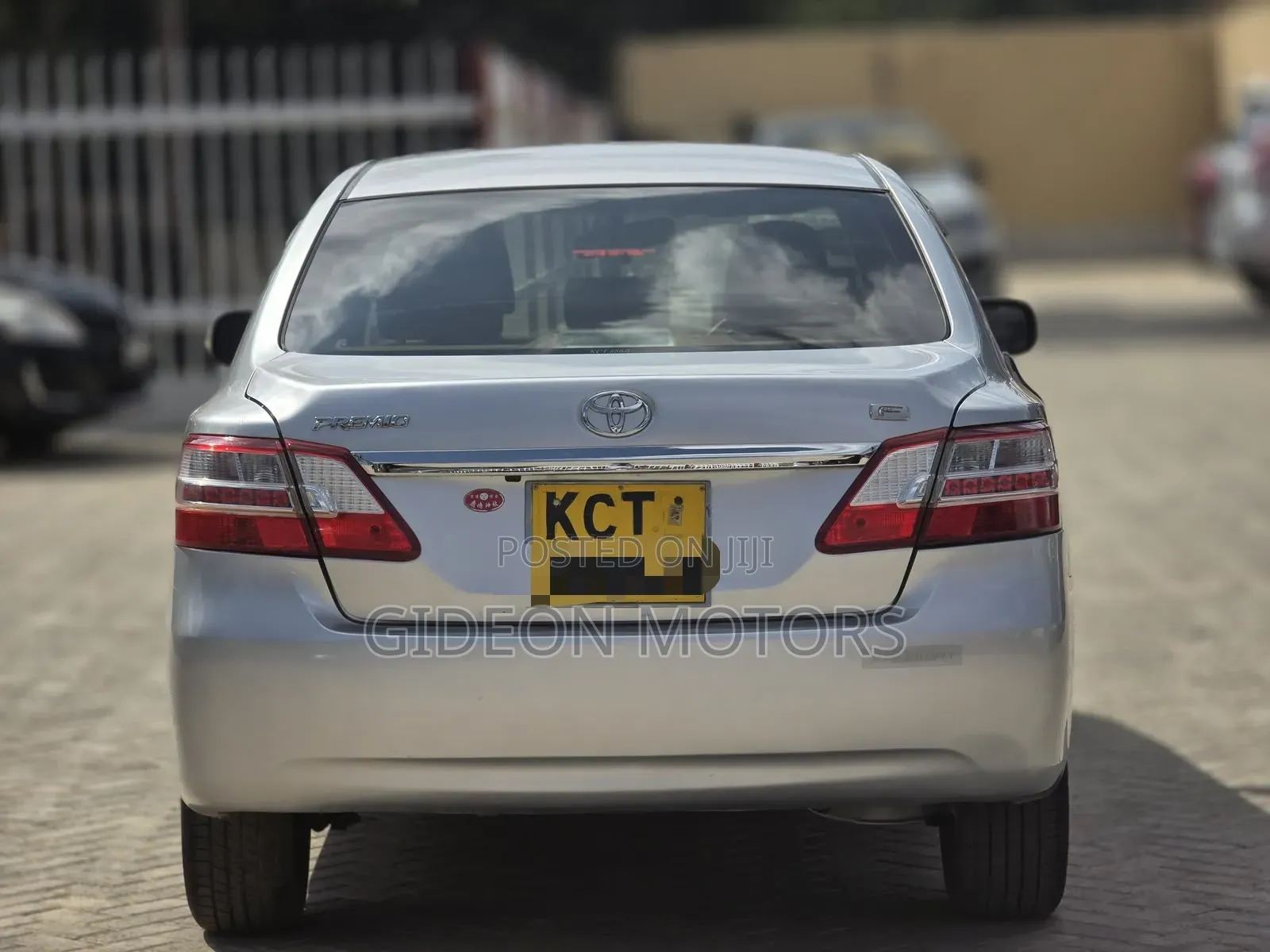 Toyota Premio 2012 Silver