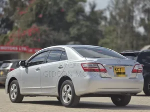 Toyota Premio 2012 Silver