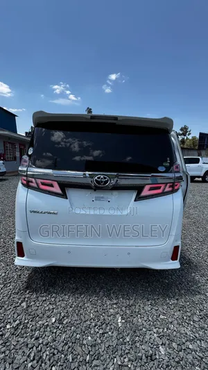 Toyota Vellfire 2019 White