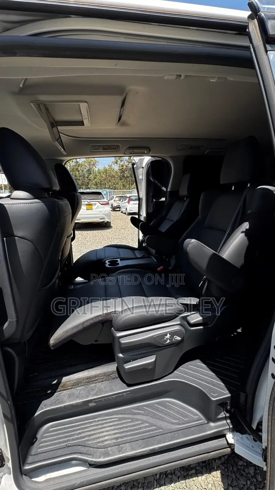 Toyota Vellfire 2019 White