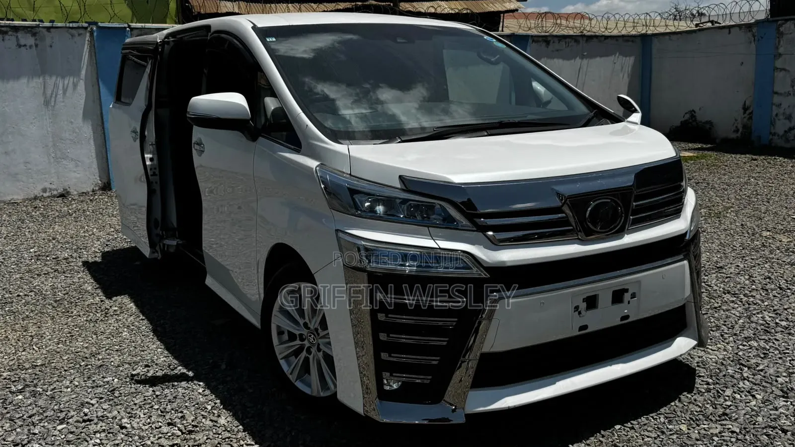 Toyota Vellfire 2019 White