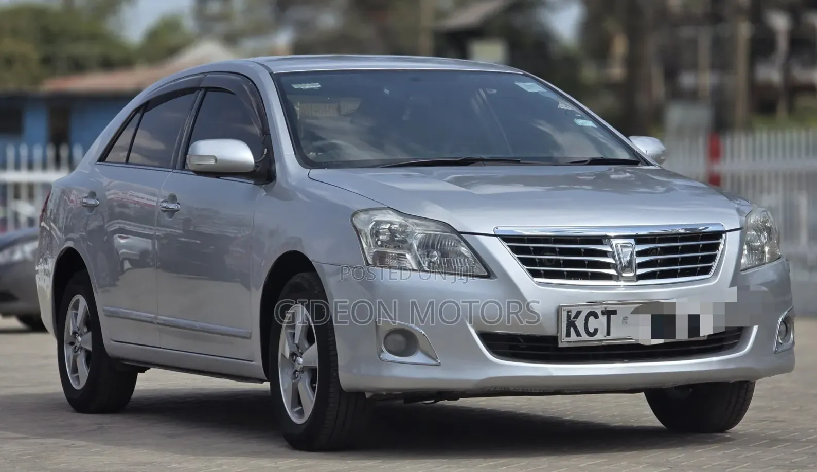 Toyota Premio 2012 Silver
