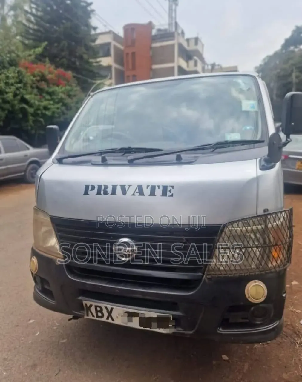 Nissan Caravan (Urvan) 2008 Silver