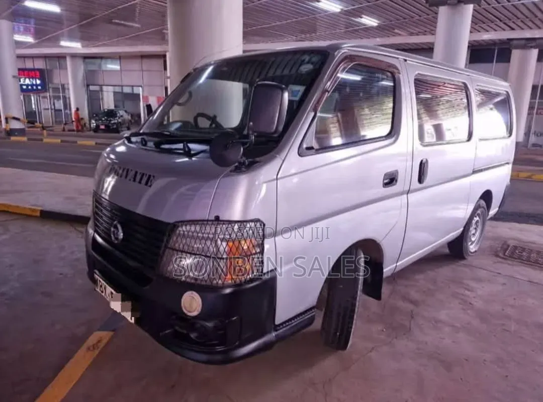 Nissan Caravan (Urvan) 2008 Silver