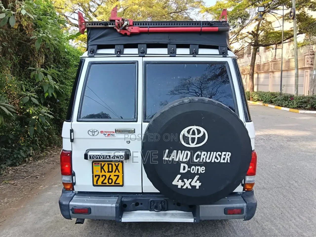 Toyota Land Cruiser 2012 White