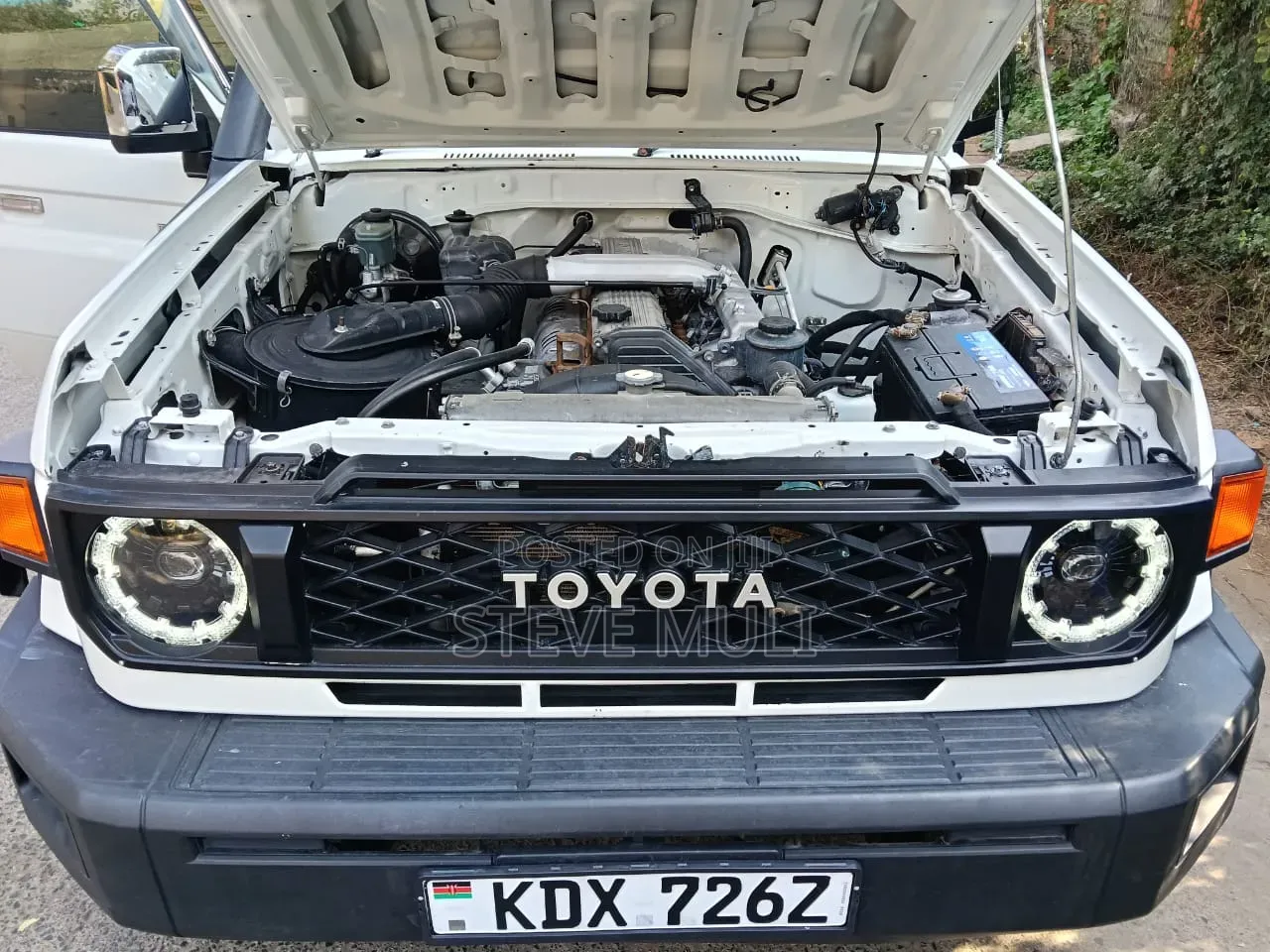 Toyota Land Cruiser 2012 White