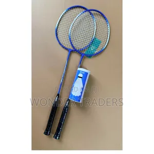 *Tennis Racket With 3 Balls*