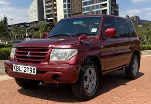 Mitsubishi Pajero 2003 Maroon