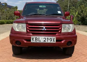 Mitsubishi Pajero 2003 Maroon
