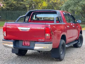 Toyota Hilux 2019 Maroon