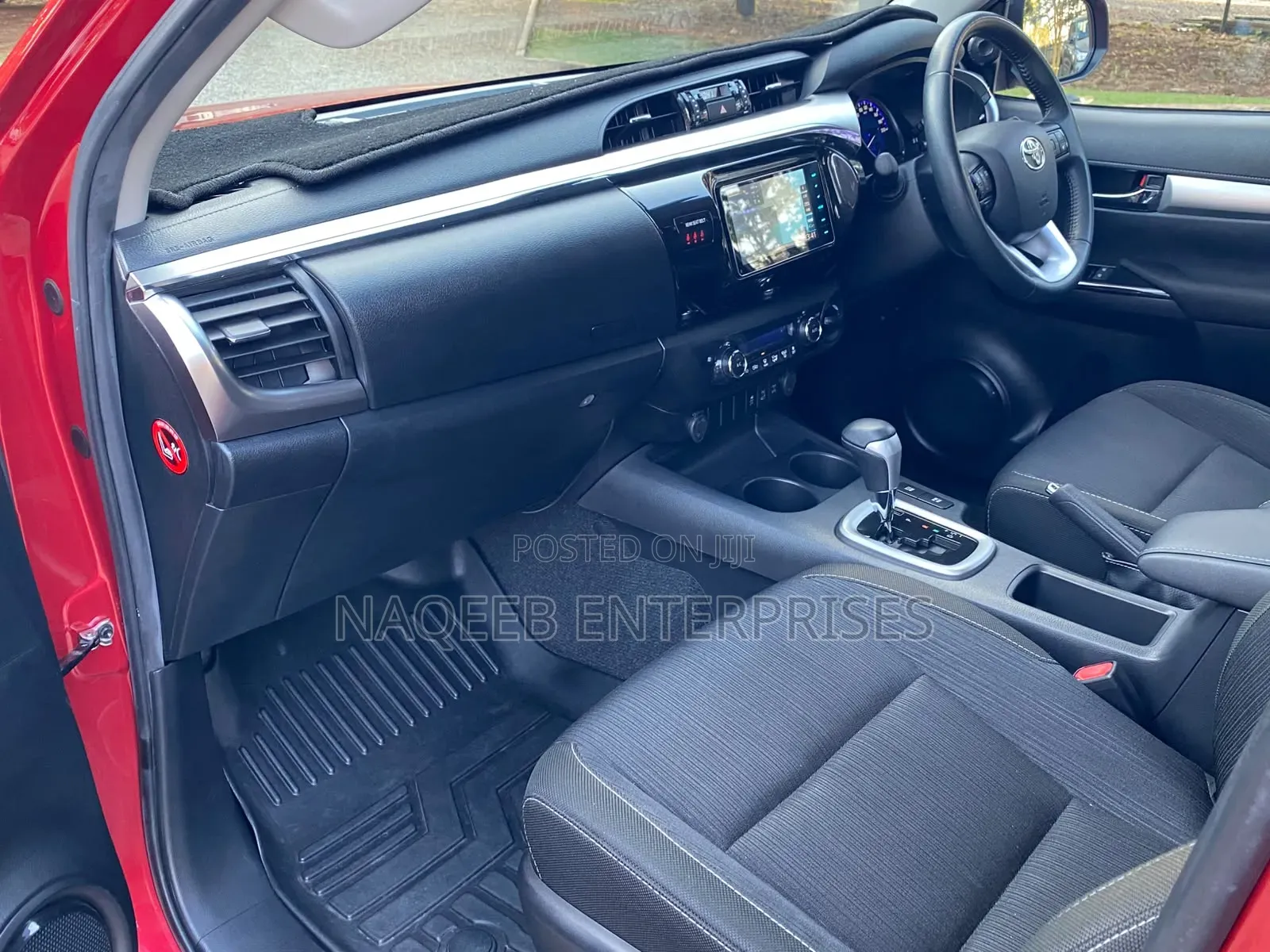 Toyota Hilux 2019 Maroon