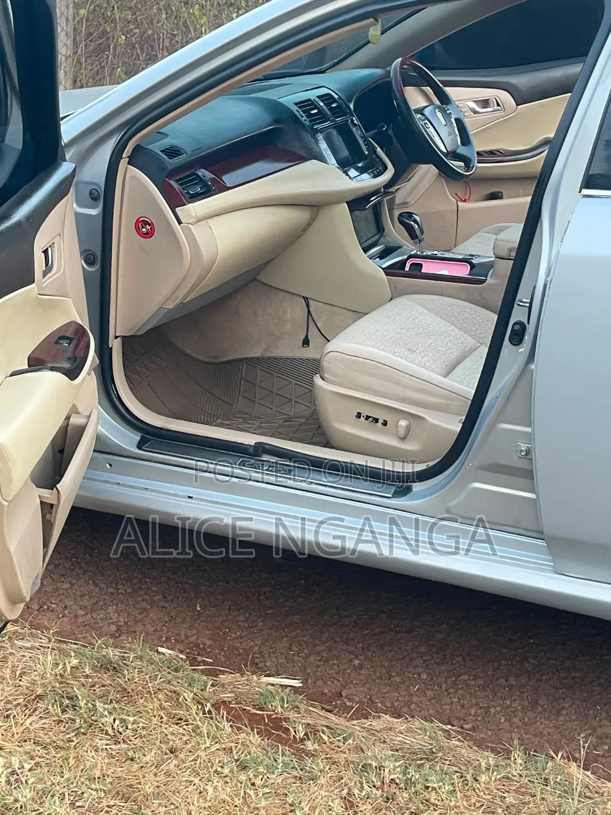 Toyota Crown 2011 Silver