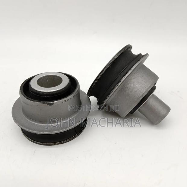 Small Lower Arm Bushes for Toyota Mark - X and Toyota Crown (2WD)