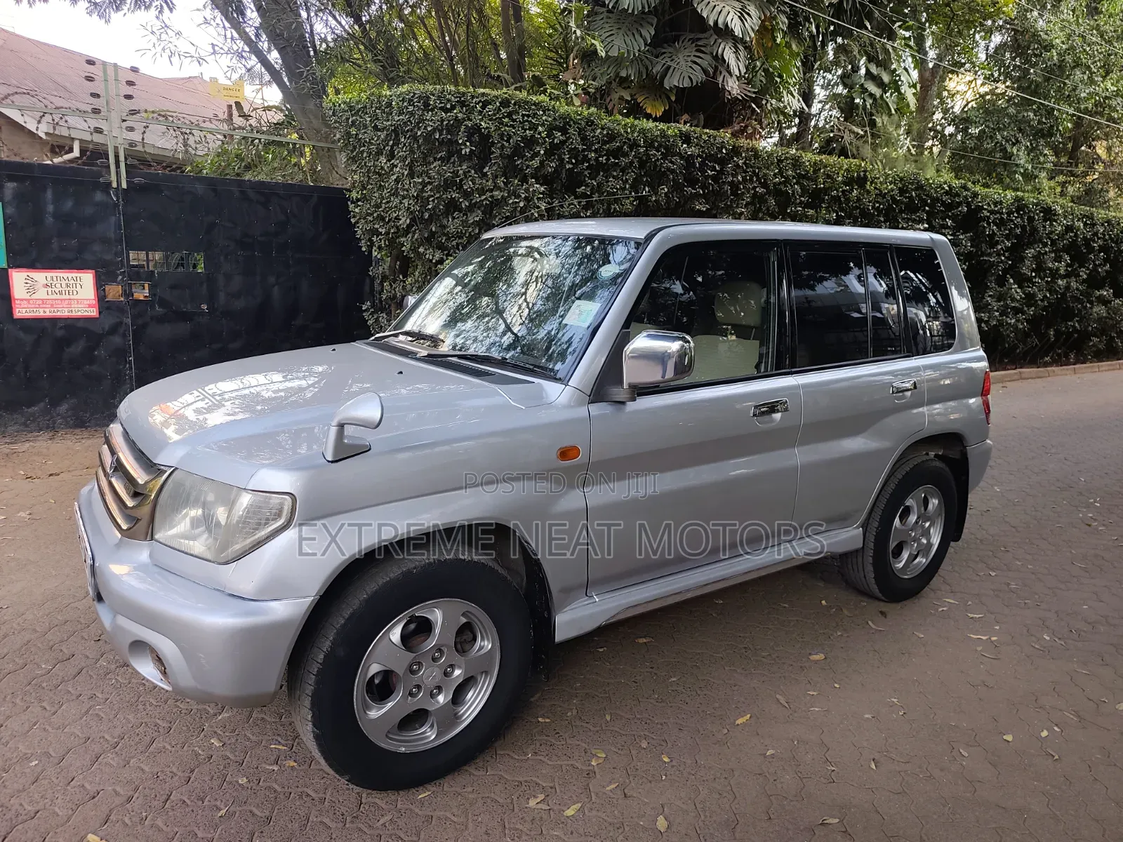 Mitsubishi Pajero IO 2004 Silver