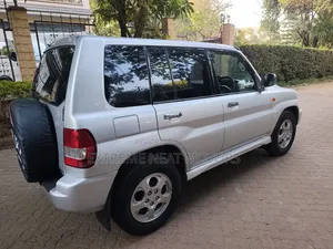 Mitsubishi Pajero IO 2004 Silver