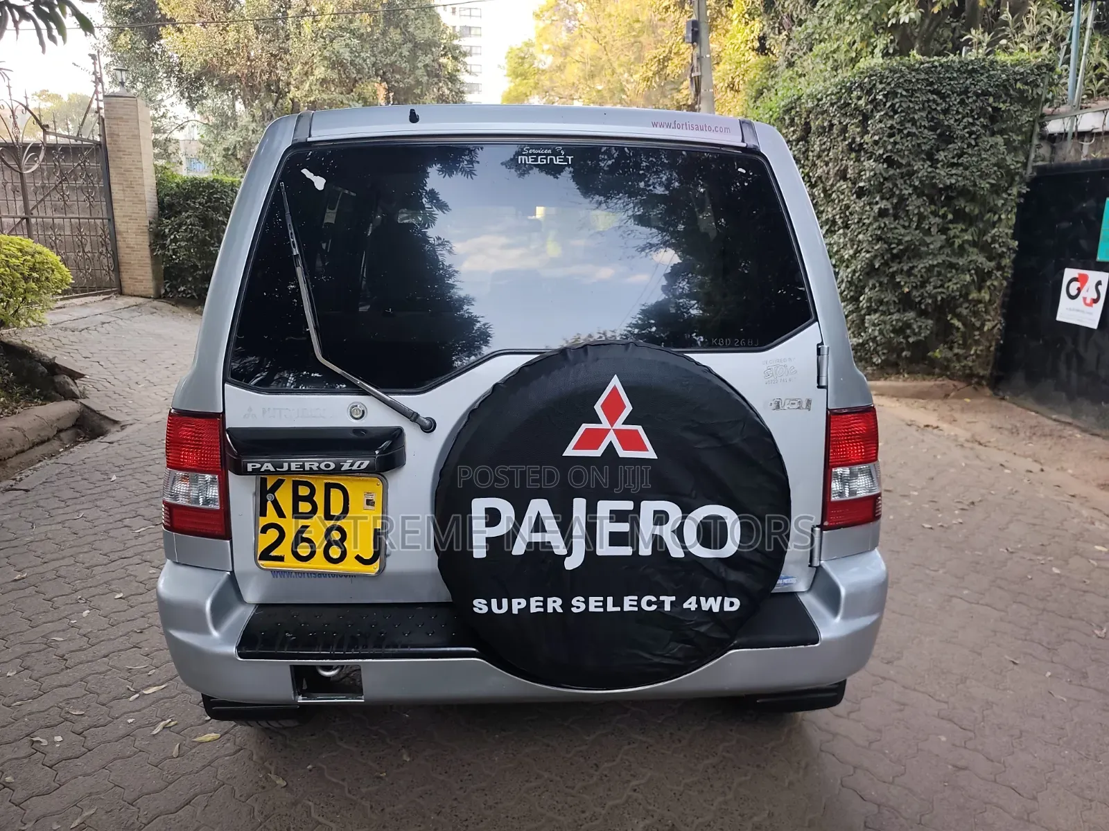 Mitsubishi Pajero IO 2004 Silver
