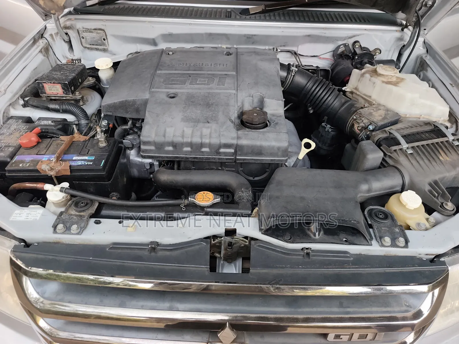 Mitsubishi Pajero IO 2004 Silver