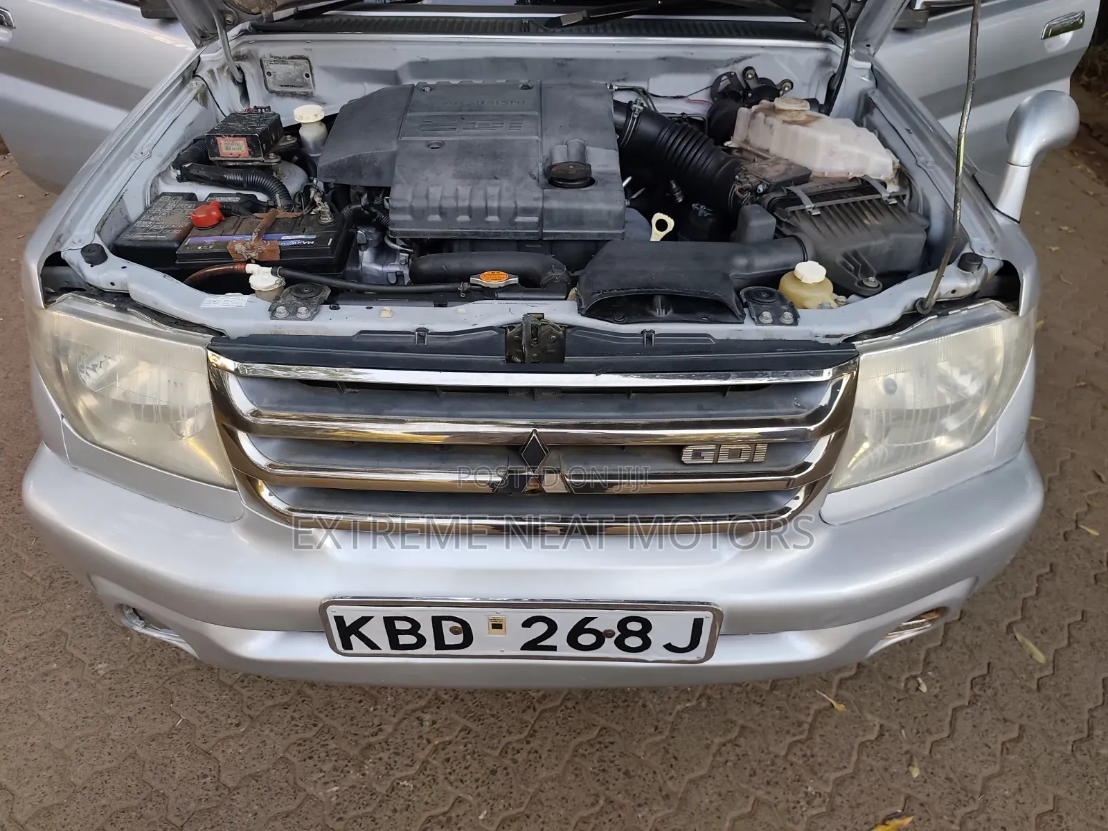 Mitsubishi Pajero IO 2004 Silver
