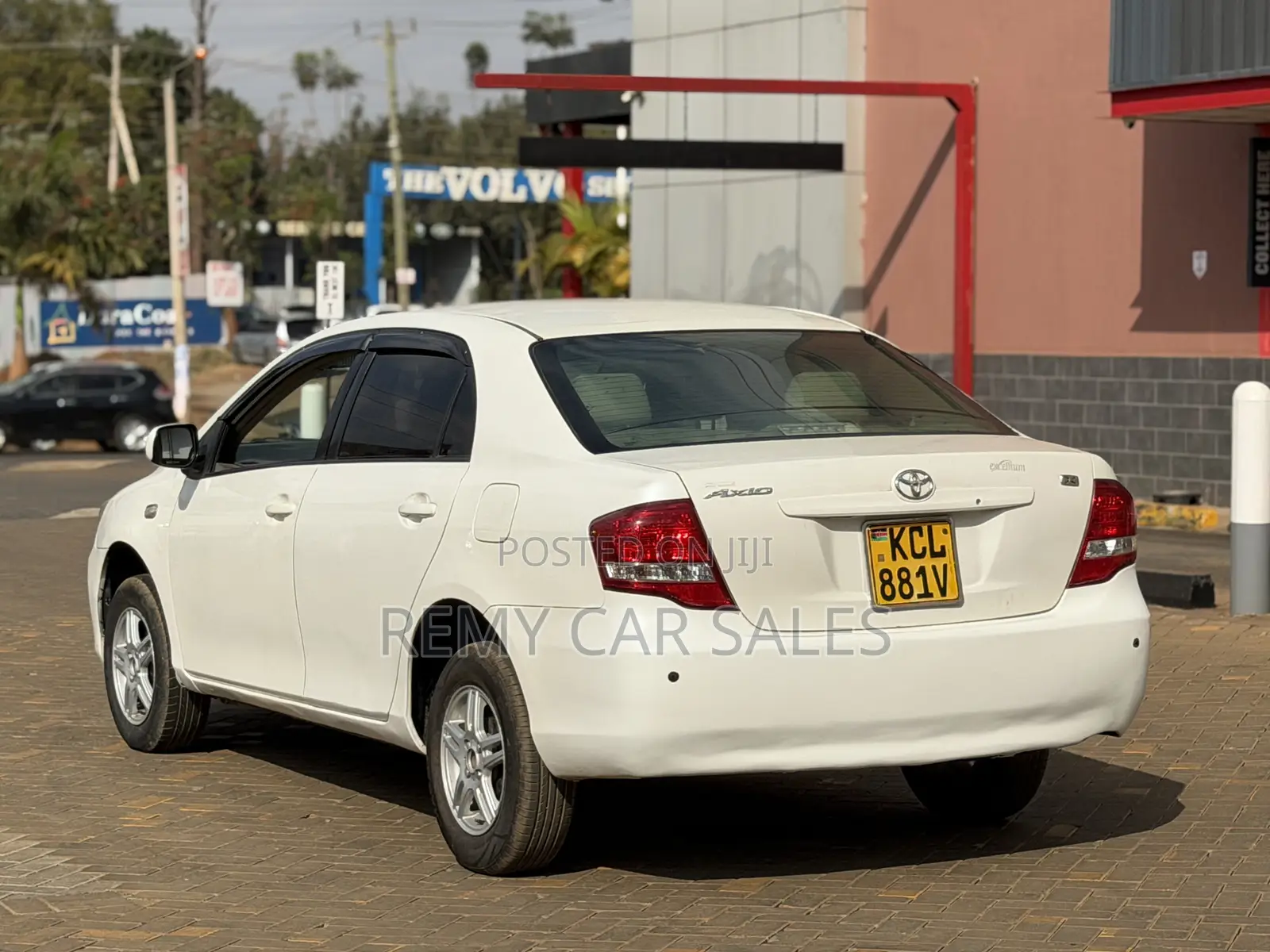 Toyota Axio 2010 White
