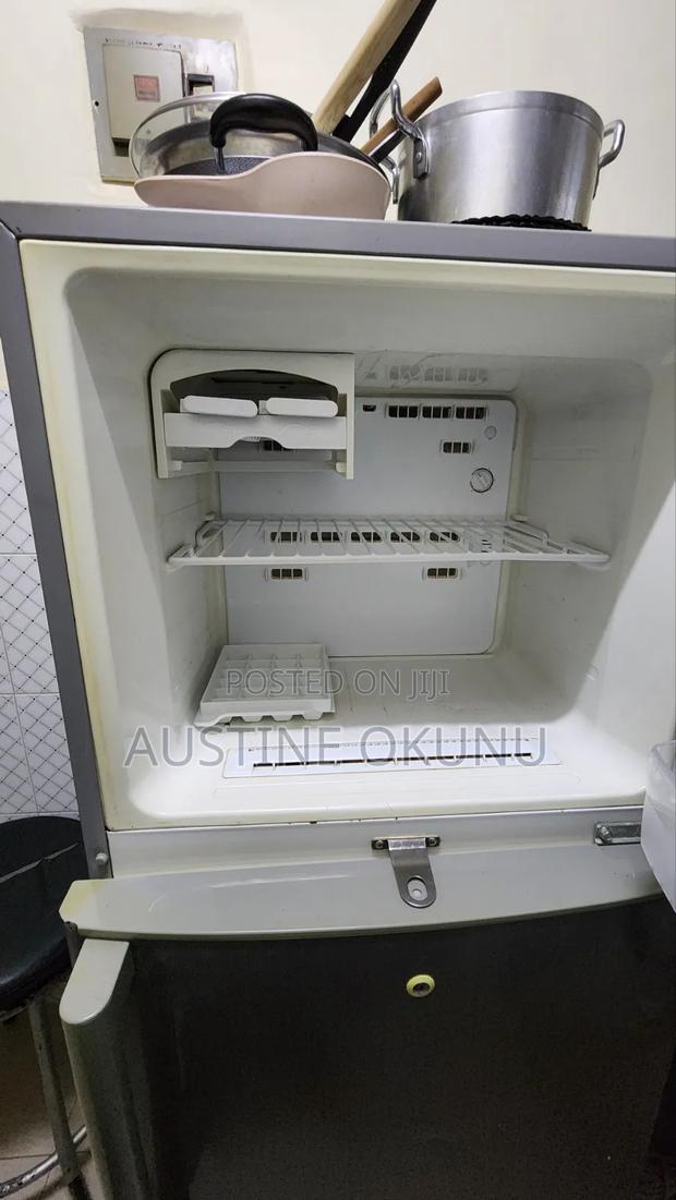 Samsung RT331GB Fridge Domestically Used - thumbnail 8
