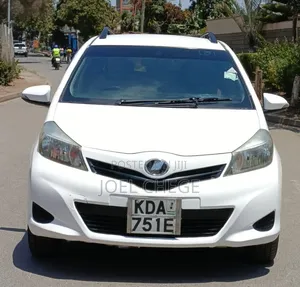 Toyota Vitz 2013 White