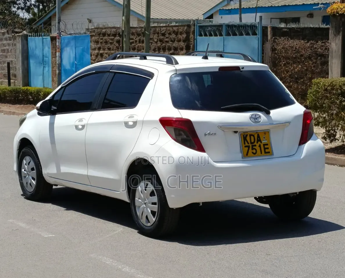 Toyota Vitz 2013 White