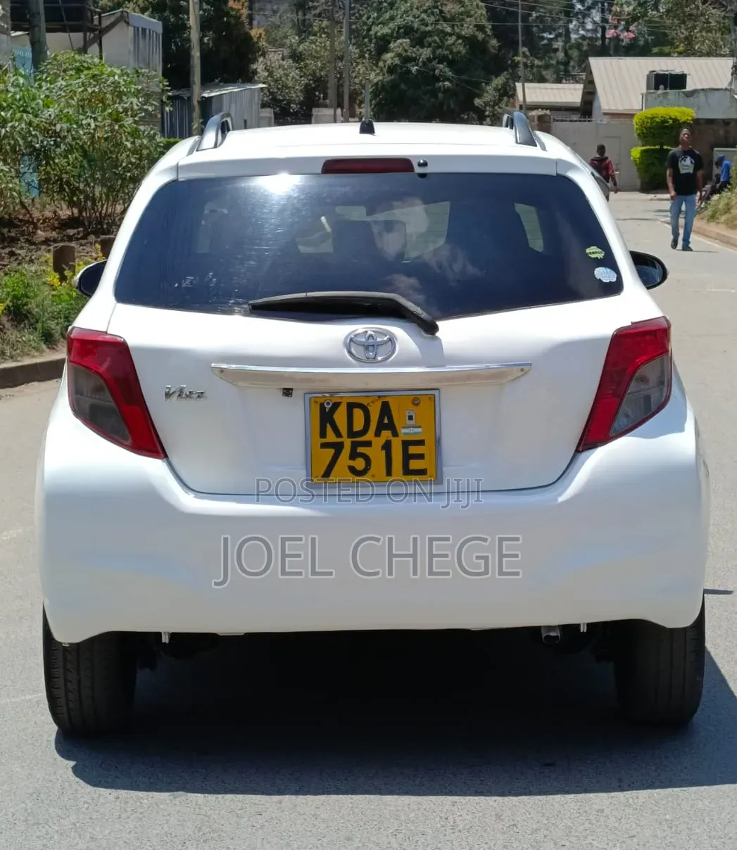 Toyota Vitz 2013 White