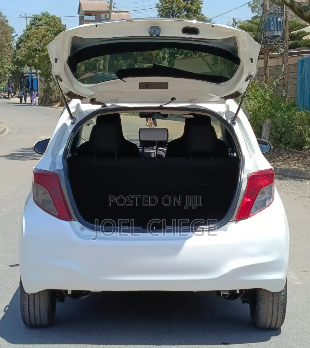 Toyota Vitz 2013 White