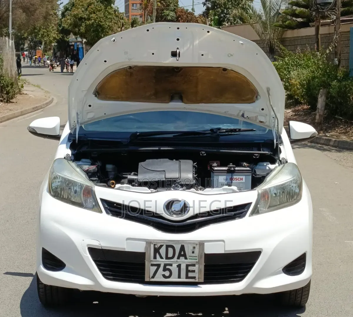 Toyota Vitz 2013 White