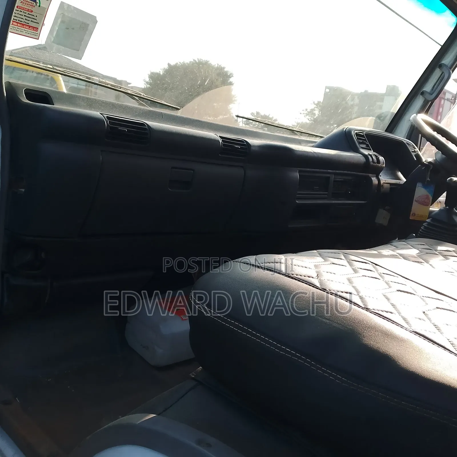 Isuzu NPR 4.3 2018 White