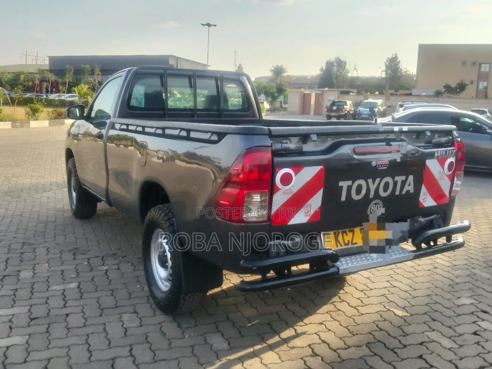 Toyota Hilux 2020 Gray