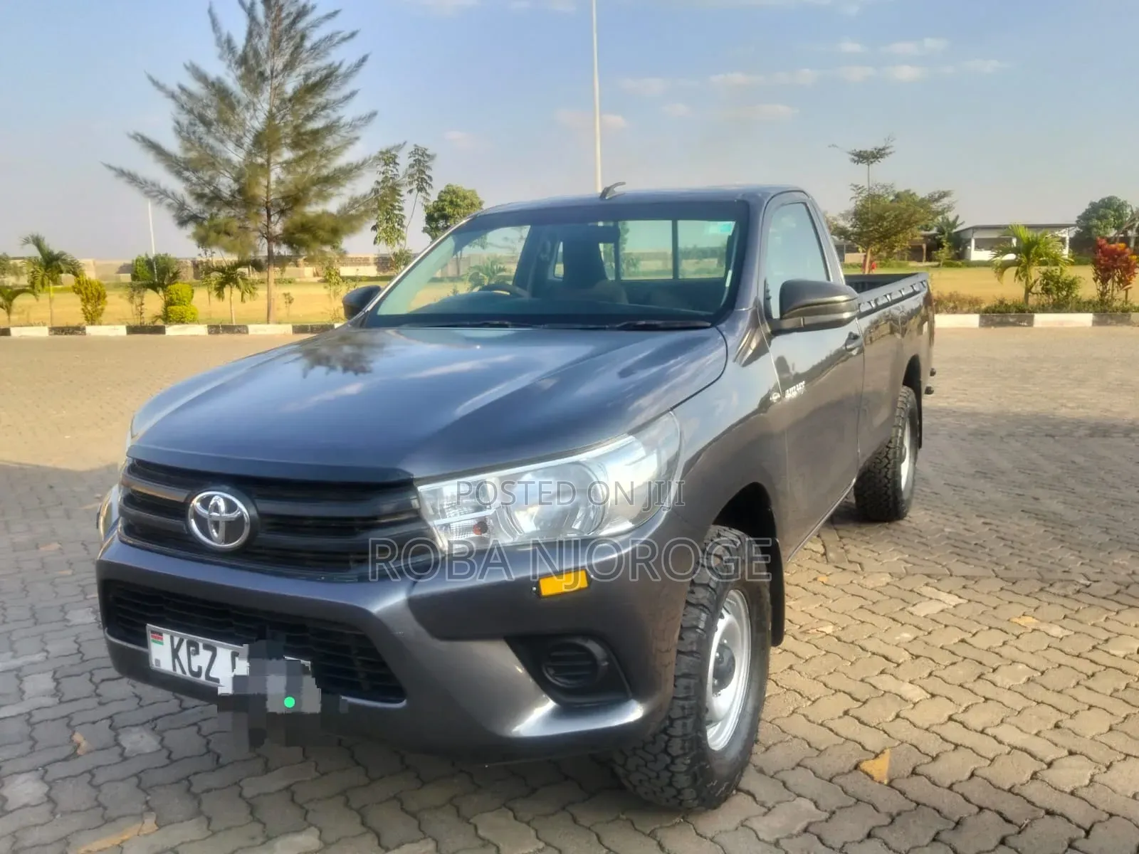Toyota Hilux 2020 Gray