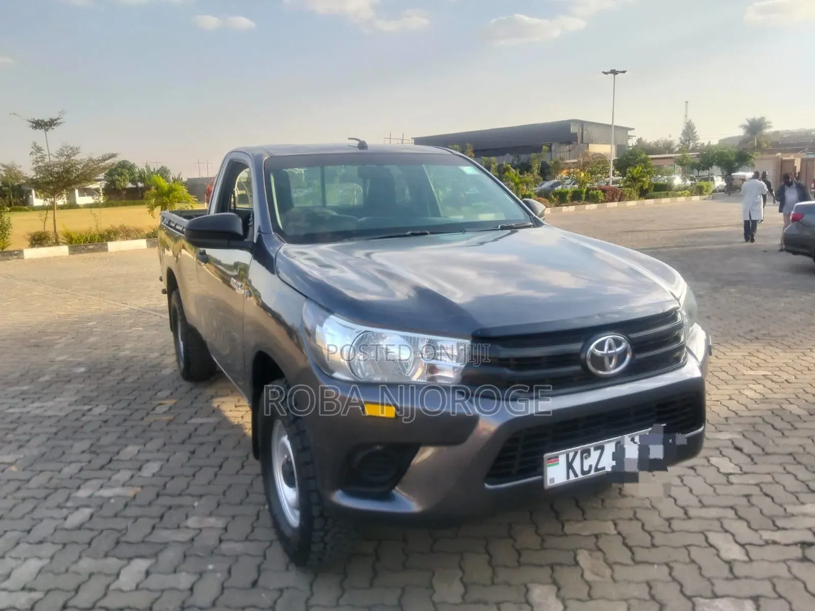 Toyota Hilux 2020 Gray