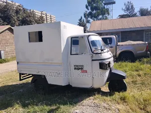 Piaggio Scooter 2021 White