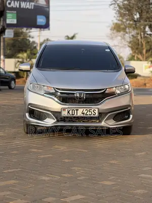 Honda Fit 2018 Silver