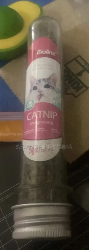 Bioline Catnip Leaves 5g in a Clear Plastic Dispensing Tube.